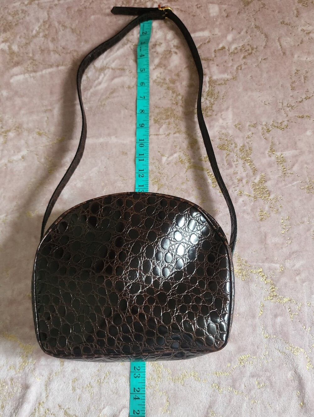 SALVATORE FERRAGAMO | Cross Body Leather Embossed Crocodile Bag - Picture 13 of 16